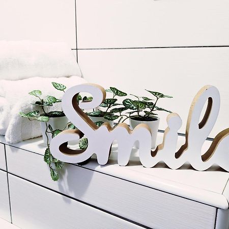 Doma-Lu Apartment-Near Airport And Highway- Free Parking Velika Mlaka Екстер'єр фото