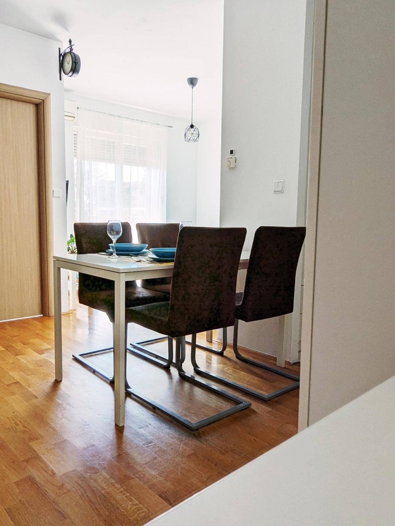 Doma-Lu Apartment-Near Airport And Highway- Free Parking Velika Mlaka Екстер'єр фото